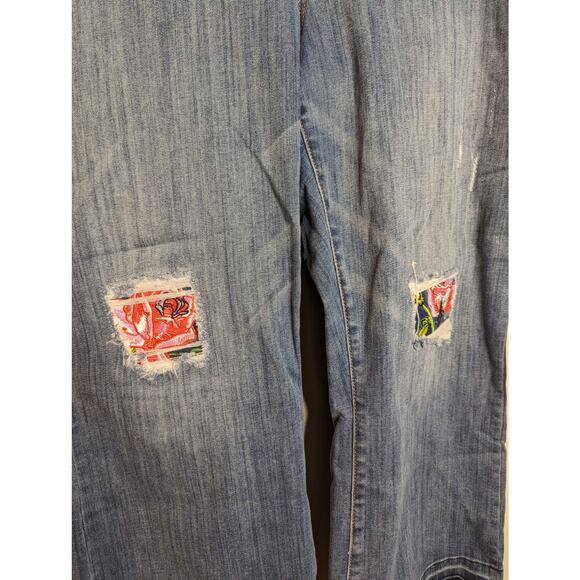 NWT Lane Bryant Distressed Floral Patch Crop Jeans - Picture 3 of 10